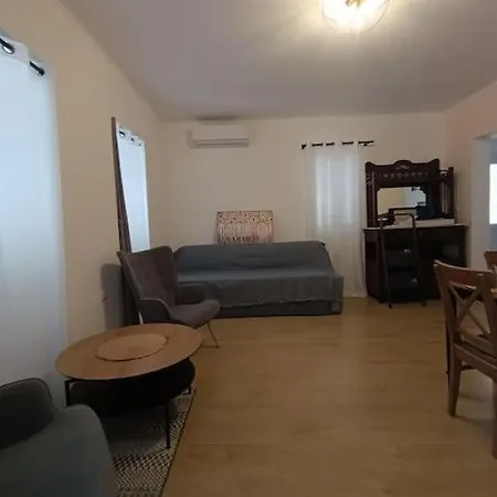 Athina's Cosy Apartment Nafplio