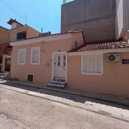 Athina's Cosy Apartment Nafplio